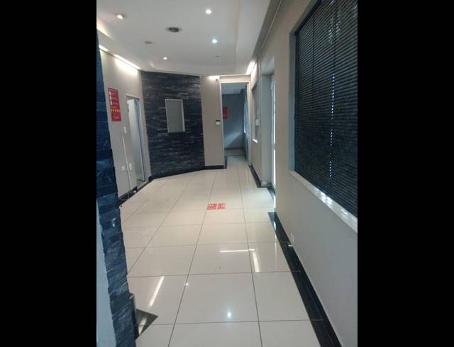 OFFICE PROPERTY TO RENT IN WOODMEAD